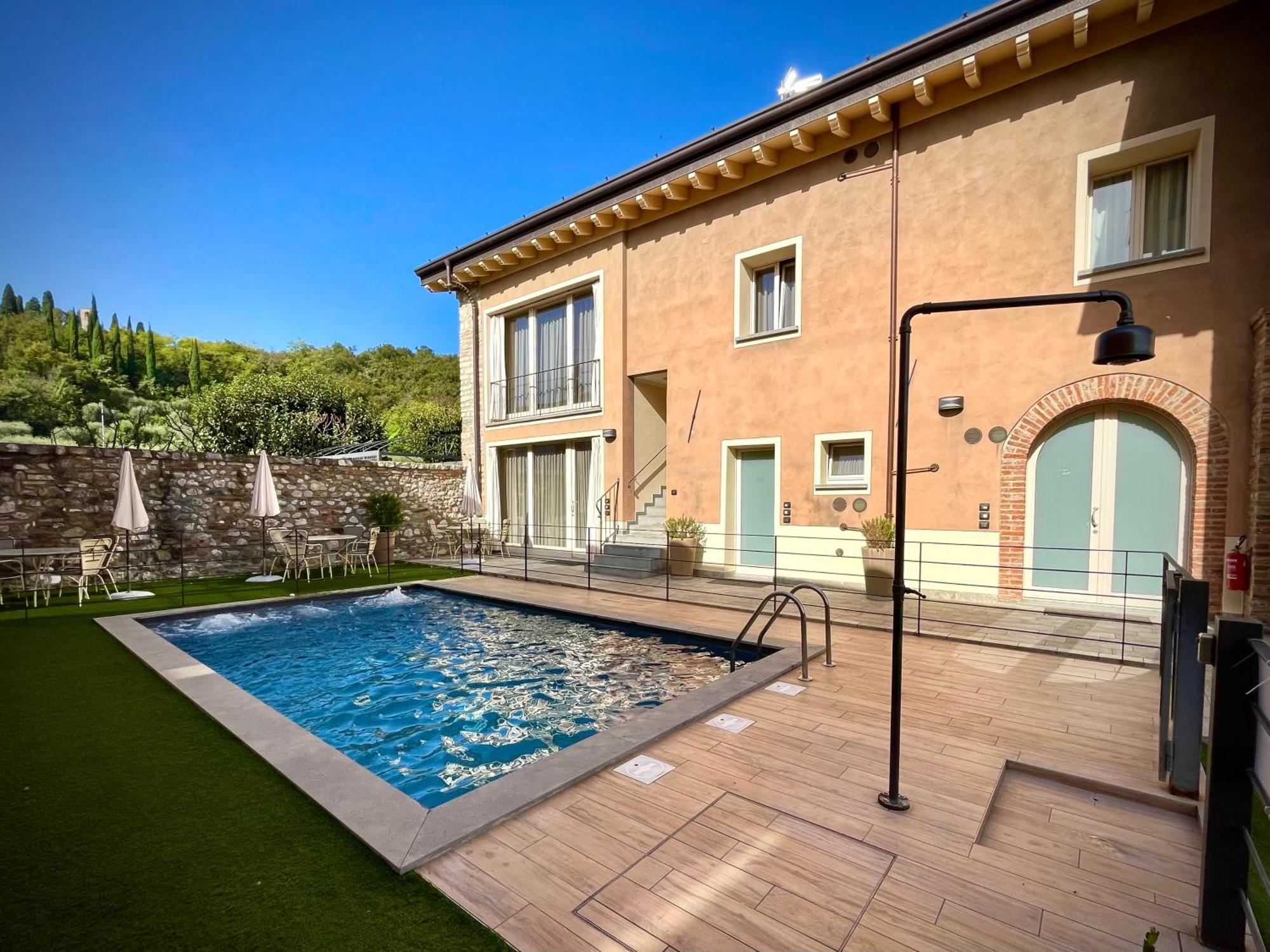 Villa Fontanelle Gardapartments Польпенацце-дель-Гарда Экстерьер фото