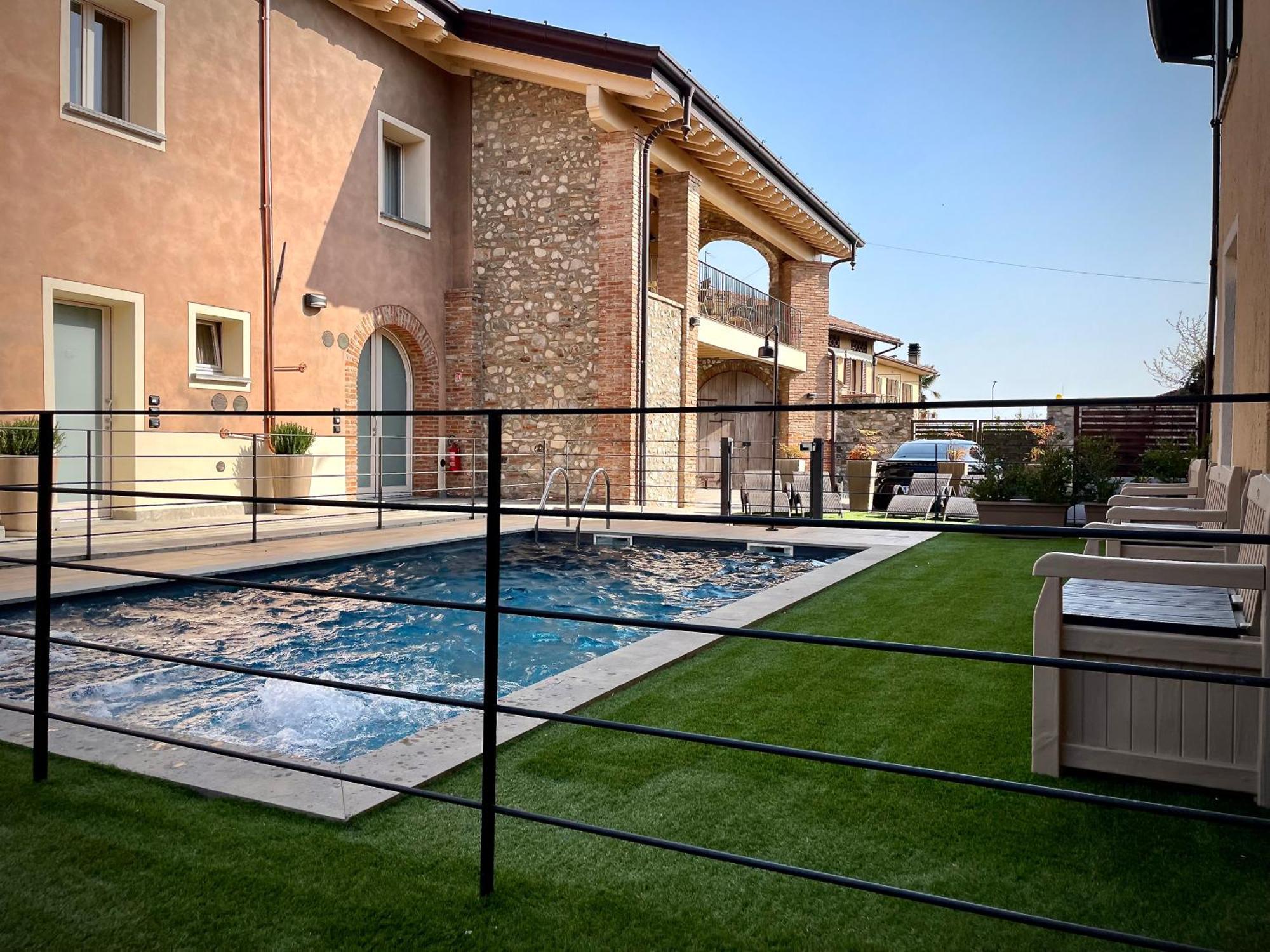 Villa Fontanelle Gardapartments Польпенацце-дель-Гарда Экстерьер фото