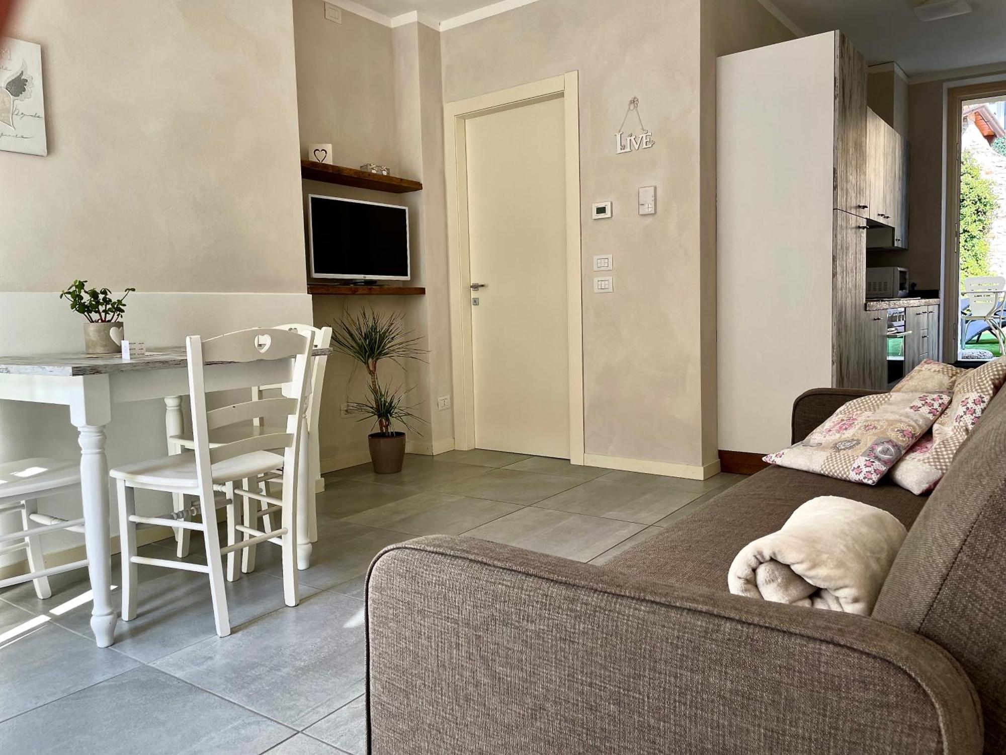 Villa Fontanelle Gardapartments Польпенацце-дель-Гарда Экстерьер фото