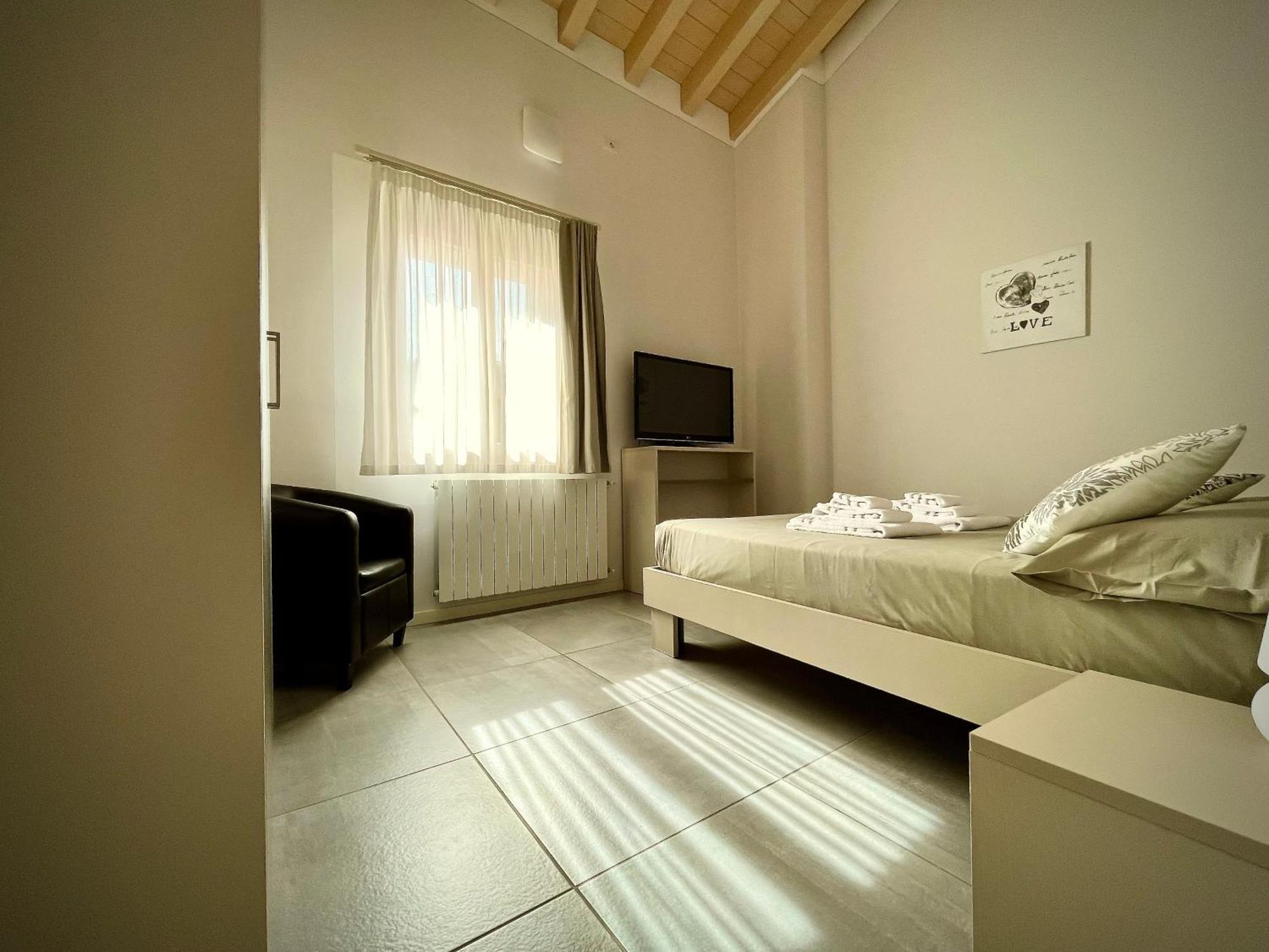 Villa Fontanelle Gardapartments Польпенацце-дель-Гарда Экстерьер фото