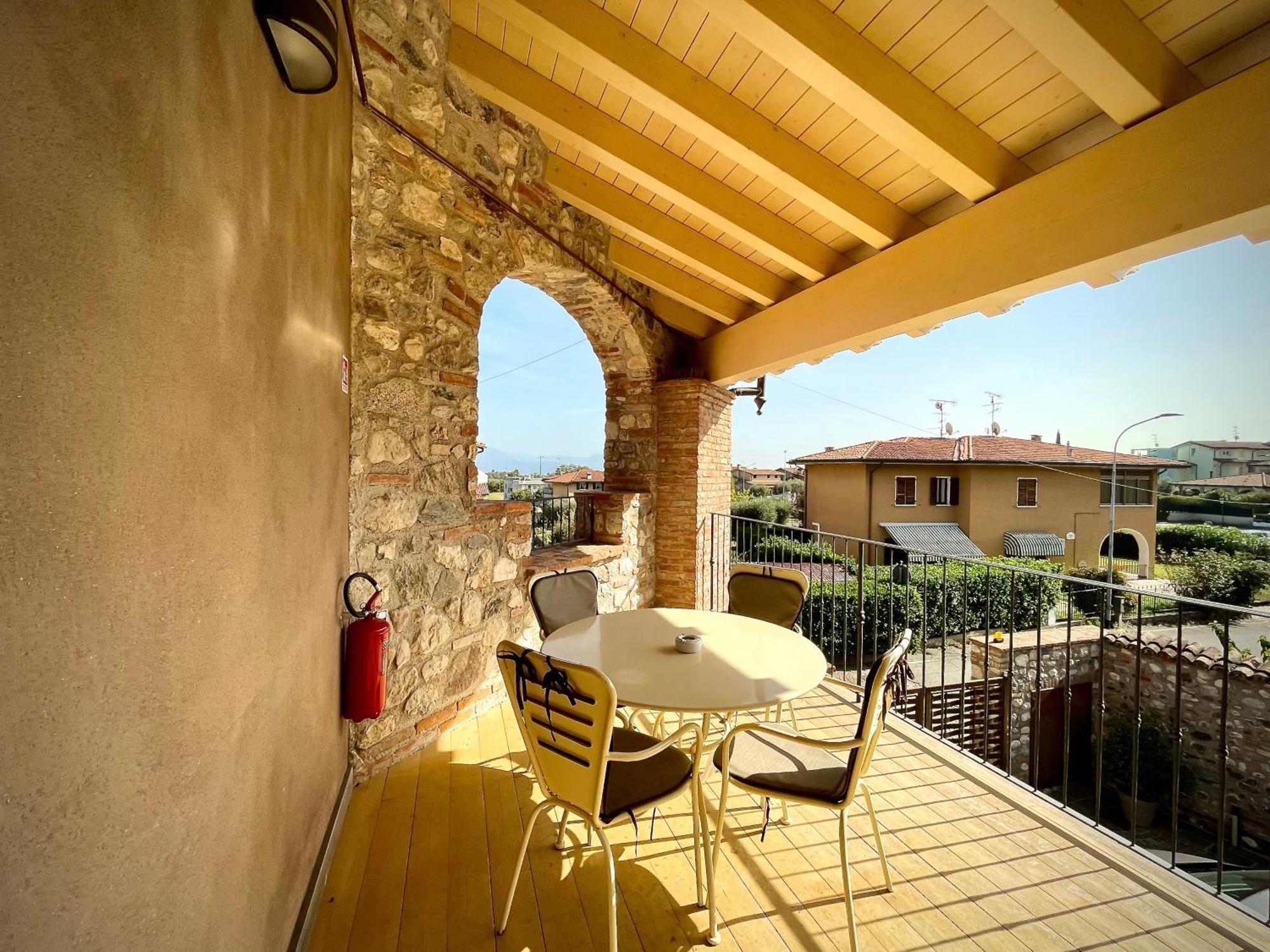 Villa Fontanelle Gardapartments Польпенацце-дель-Гарда Экстерьер фото